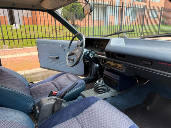 TOYOTA COROLLA - Image 10