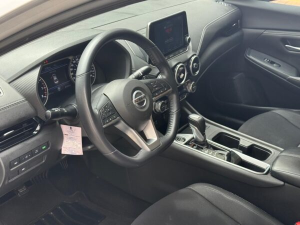 NISSAN SENTRA - Image 11