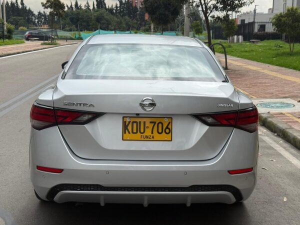 NISSAN SENTRA - Image 6
