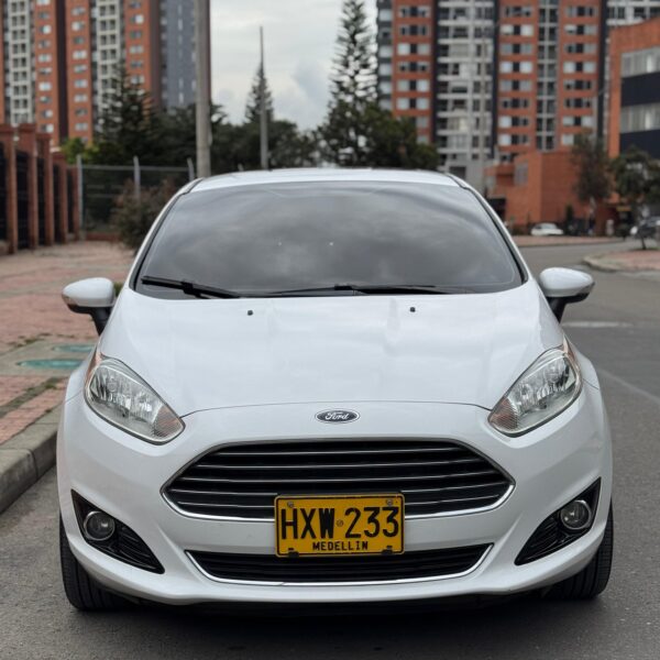 FORD DIESTA TITANIUM - Image 2