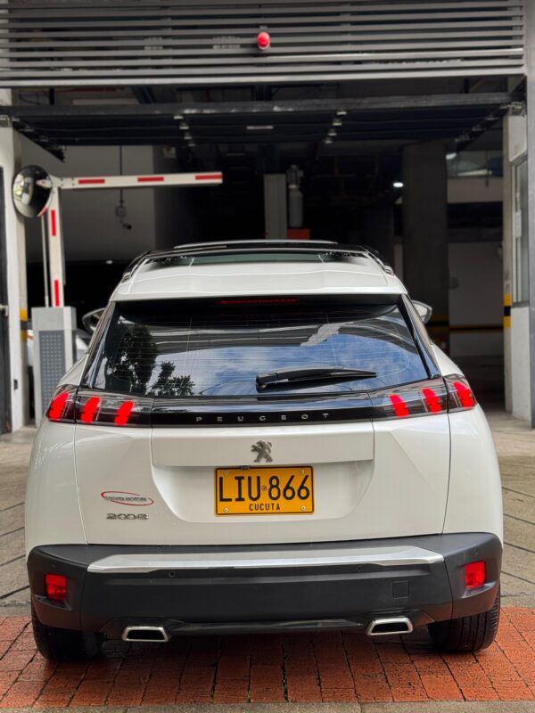 PEUGEOT 2008 - Image 5