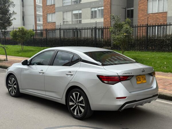 NISSAN SENTRA - Image 5
