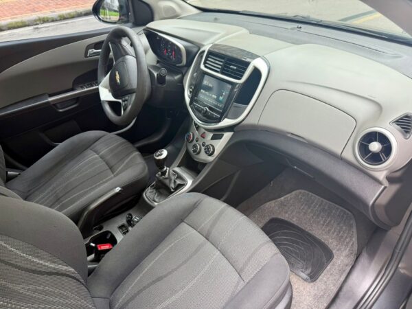 CHEVROLET SONIC LT - Image 10