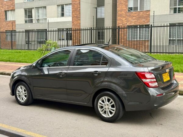 CHEVROLET SONIC LT - Image 4