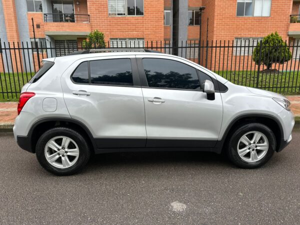 CHEVROLTE TRACKER LS - Image 8