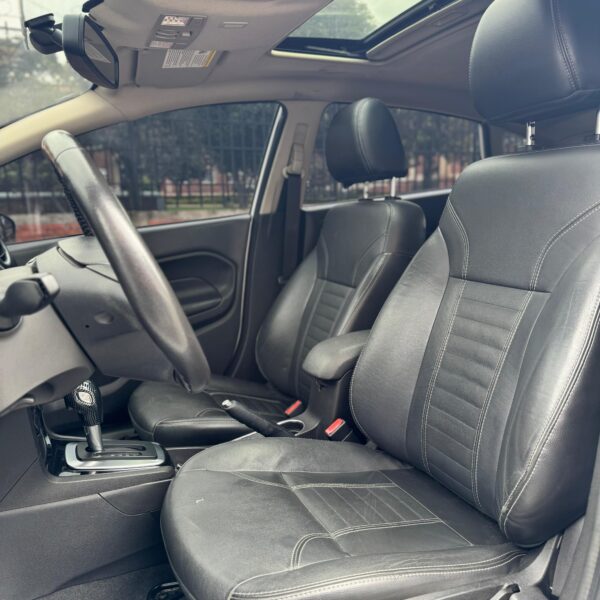 FORD DIESTA TITANIUM - Image 12