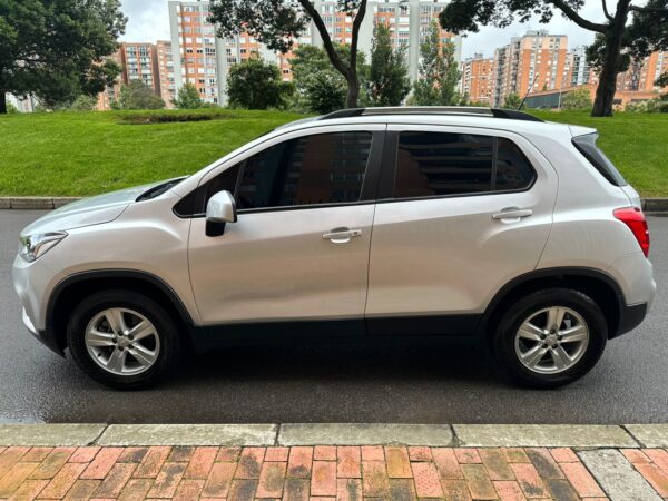 CHEVROLTE TRACKER LS - Image 4