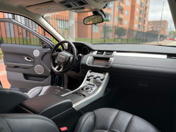 RANGE ROVER EVOQUE - Image 11