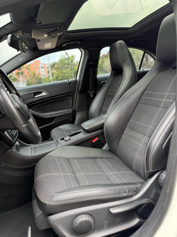 MERCEDES BENZ A200 - Image 12