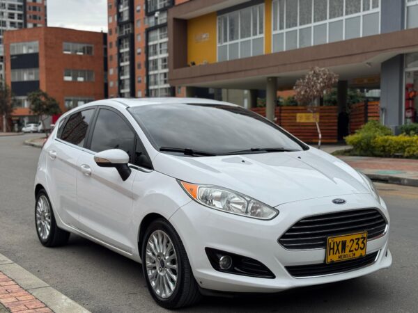 FORD DIESTA TITANIUM - Image 8