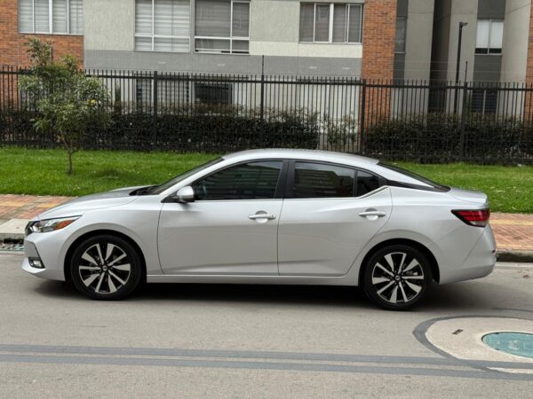 NISSAN SENTRA - Image 4