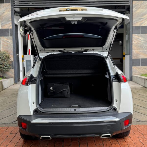 PEUGEOT 2008 - Image 9