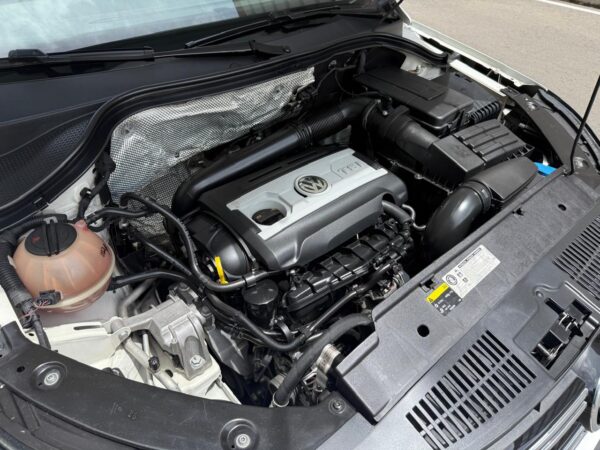 VOLKSWAGEN TIGUAN - Image 11