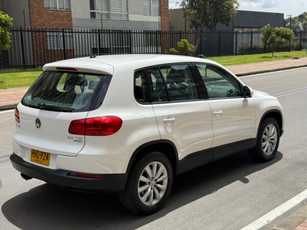 VOLKSWAGEN TIGUAN - Image 8