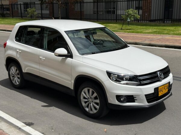 VOLKSWAGEN TIGUAN - Image 3