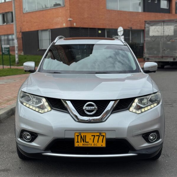 NISSAN XTRAIL EXCLUSIVE - Image 2