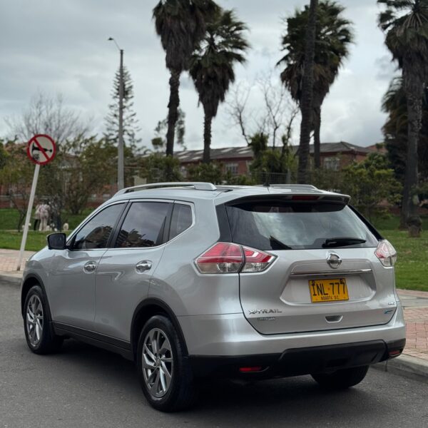 NISSAN XTRAIL EXCLUSIVE - Image 6