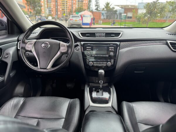 NISSAN XTRAIL EXCLUSIVE - Image 10