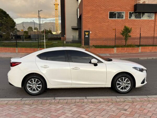 MAZDA 3 TOURING - Image 4